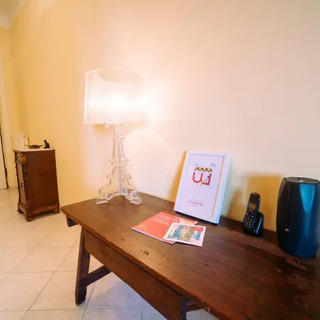 Elegant In The Center By Wonderful Italy Daire