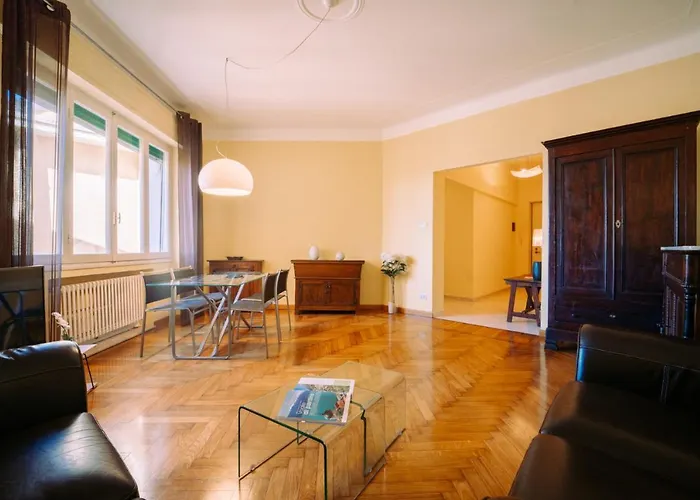 아파트 Elegant In The Center By Wonderful Italy *
